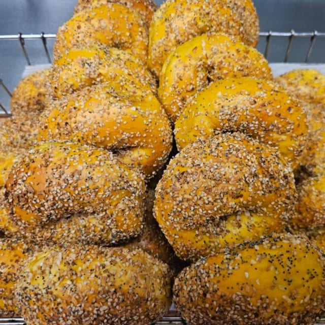 8 Bagels.