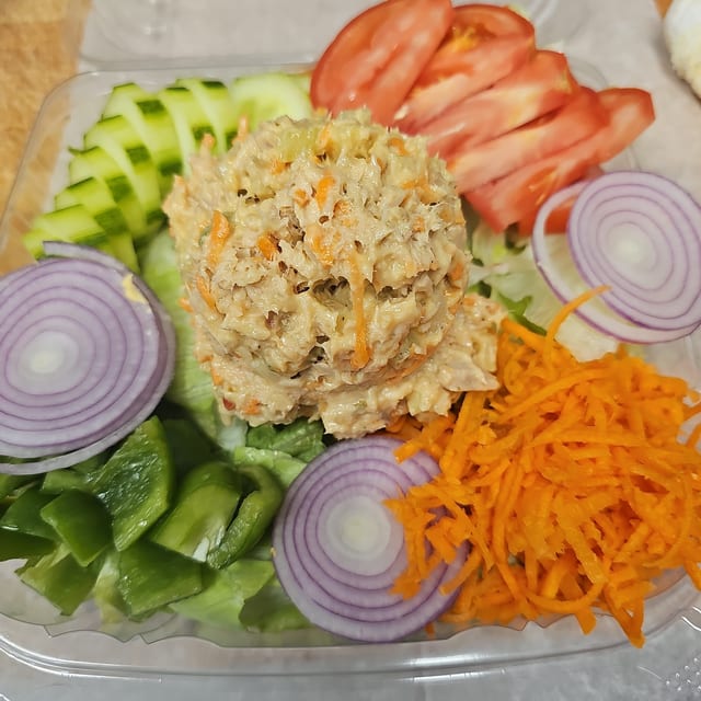Salad W/ FF Tuna Salad.